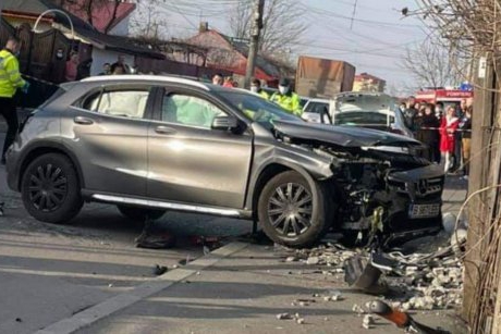 Ce declară șoferița care a accidentat mortal două fetițe pe trotuar: „Am încurcat pedalele”