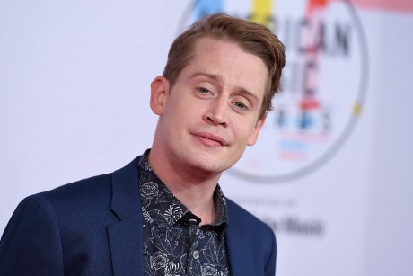 Nu mai e singur acasă! Macaulay Culkin a devenit tătic la 40 de ani!