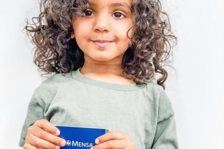 O fetiță de 2 ani a devenit cel mai tânăr membru Mensa! Iată ce IQ are