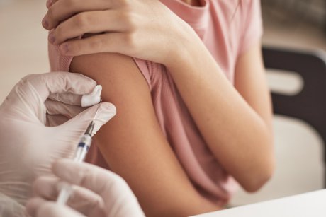 Performanță istorică: s-a aprobat vaccinul anti-malarie care va salva milioane de copii, după 100 de ani de cercetare