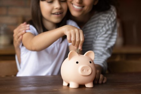 Ideea genială a unei mame: le dă copiilor recompense financiare pentru hobby-urile lor, nu pentru treburile casnice