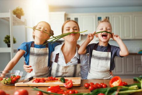 3 feluri de mâncare perfecte pentru toată familia, gata în mai puțin de 30 de minute