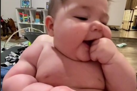 Senzația internetului: cel mai dolofan bebeluș de pe TikTok
