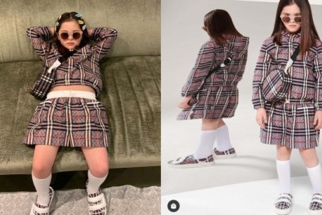 O fetiță de 9 ani cu Down a devenit model Burberry după ce medicii au spus că nu va putea să meargă sau să vorbească niciodată