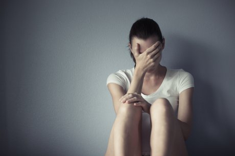 Se solicită interzicerea testelor de virginitate în România. Da, ele există și sunt legale
