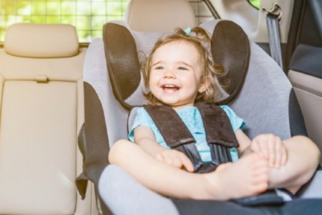 Cum alegem cel mai bun scaun auto pentru bebe si copii mici?