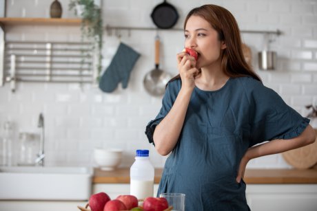 Constipația în sarcină: 5 alimente care te fac să o dai uitării