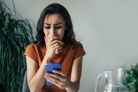 Soțul meu m-a sunat din greșeală cu video în timp ce mă înșela