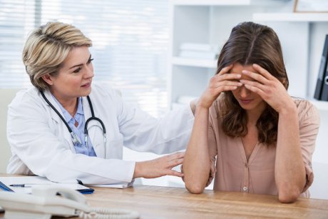 Menopauza precoce: cauze, simptome și tratament