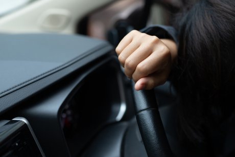 O mamă a fost prinsă beată la volan, cu cei trei copii în mașină, după ce a spus că nu-și permite să-i ducă la creșă