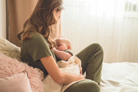 Util pentru mami, benefic pentru bebe! Soluții inovatoare pentru o hrănire corectă când cel mic refuză sânul