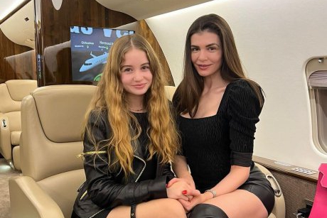 Ce frumoasă este fiica lui Irinel Columbeanu și a Monicăi Gabor! Irina are 15 ani și seamănă leit cu mama ei!