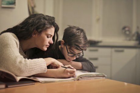 Legea pentru dubla admitere la liceu nu este pe placul elevilor și părinților. „Este o povară pentru un copil de 14 ani"