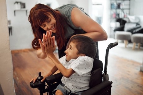 Sora mea și-a abandonat copilul cu dizabilități de trei ani. A spus că nu se potrivește cu imaginea ei de familie perfectă