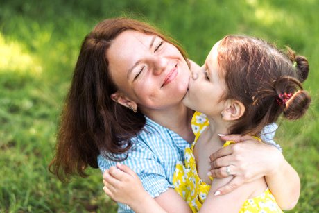 Nu, nu vreau să mai fiu prietenă cu persoanele care îmi judecă stilul de parenting
