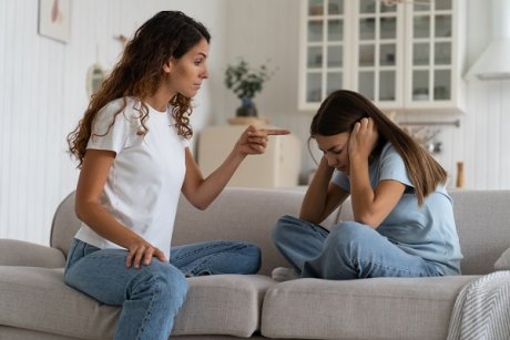 Cum recunoști o relație toxică între mamă și fiică