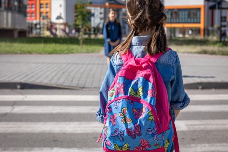 Am găsit o țigară electronică în ghiozdanul fiicei mele de 12 ani și nu știu ce să fac