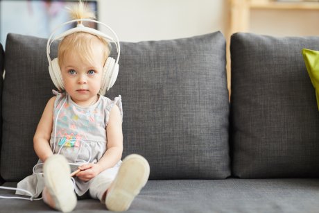 Audiobook-urile pot influența negativ dezvoltarea cognitivă a copilului? Ce spun studiile