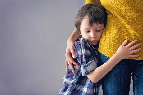 Cum să mă descurc cu anxietatea copilului meu când nu o pot controla pe a mea?