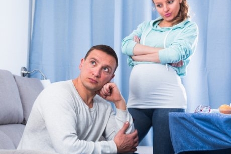 Sunt entuziasmat că o să fim părinți, dar nu mă mai simt atras de soția mea însărcinată în 7 luni