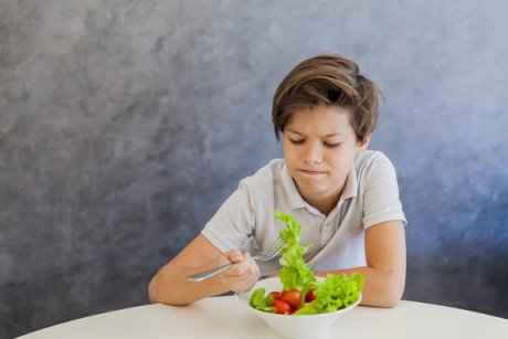 Soția mea ne-a obligat copilul de 12 ani să devină vegan