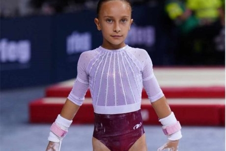 Fetiță româncă în vârstă de 8 ani, campioană la gimnastică artistică în Spania. "Vreau să devin viitoarea Nadia Comaneci"