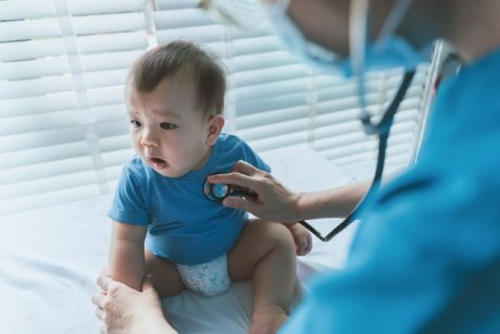 Cum protejăm bebelușii de virusurile respiratori anul acesta?