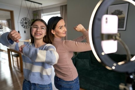 Dovada că nu toți copiii de influenceri se bucură să apară în online: "Urăsc că mama este influencer și ne face viața publică"