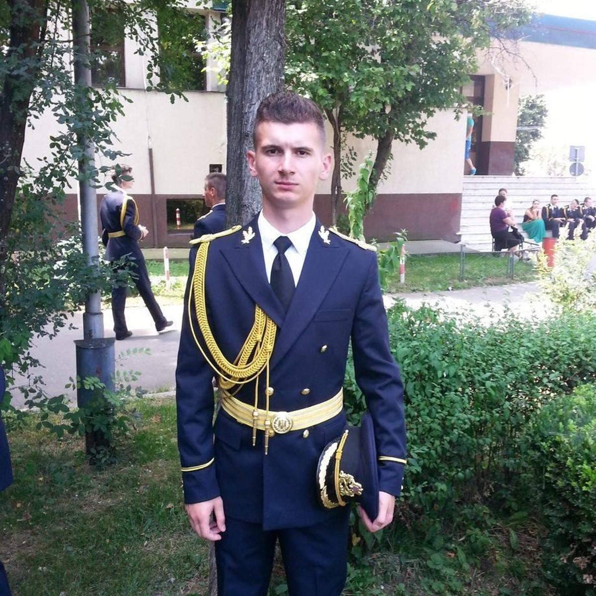 Un tată de 33 de ani a murit în brațele soției și copiilor, după ce a adormit la volan. Tragedia s-a produs pe "drumul morții" E85