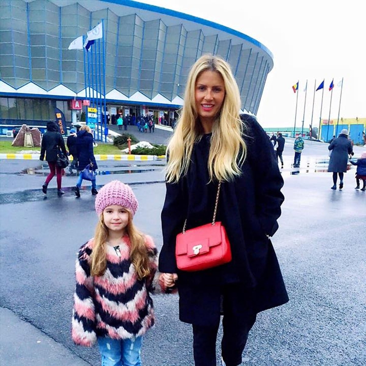 Sofia, fiica Andreei Banică a implinit 16 ani. Este domnișoară în toata firea și seamănă tot mai mult cu mama ei
