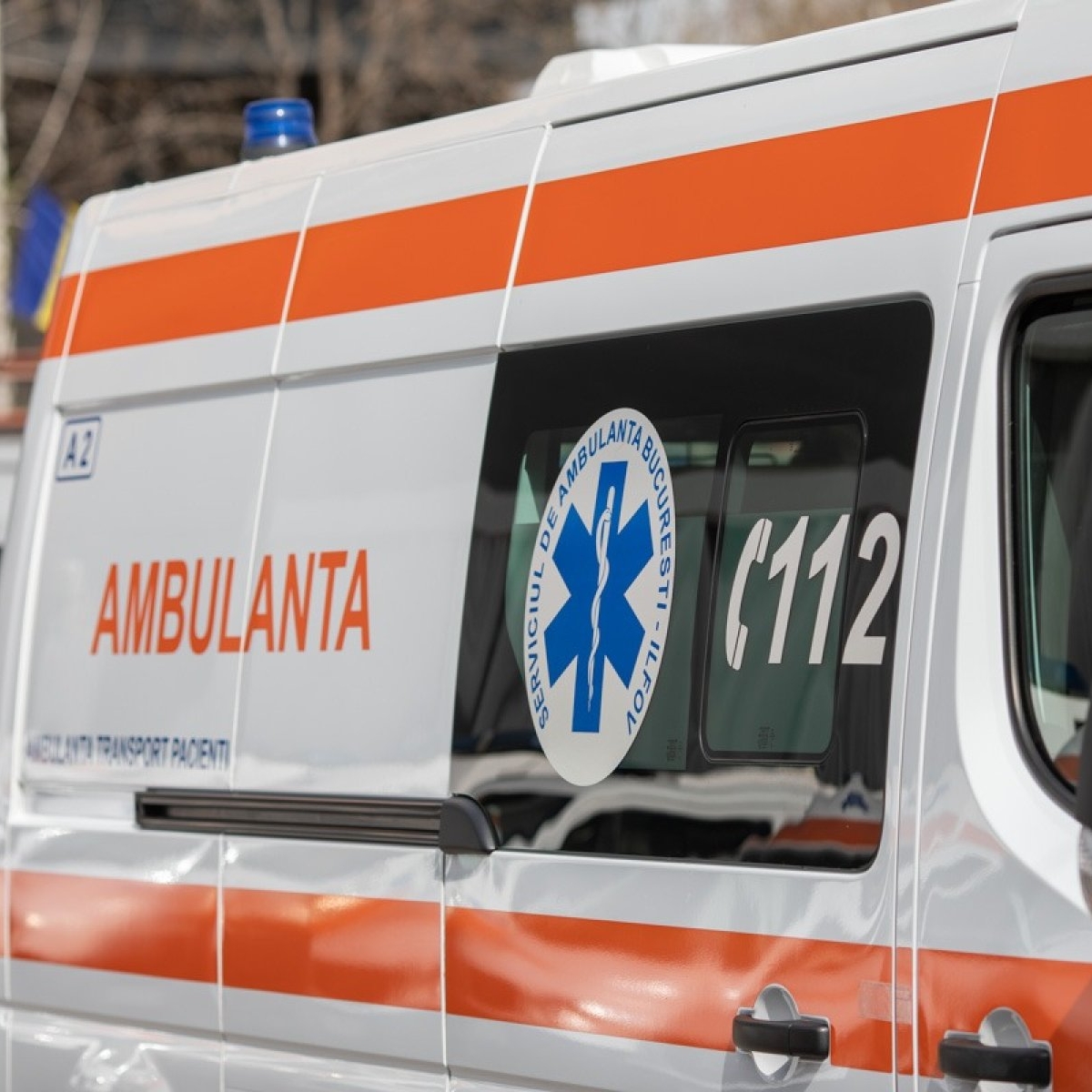 O fetiță de 2 ani din Timiș a ajuns în stare gravă la spital după ce a căzut într-un cazan cu gem fierbinte