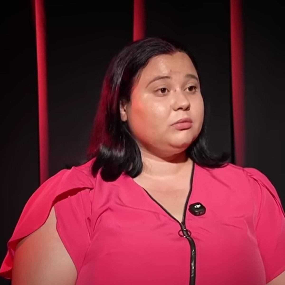 Cristina, o tânără de 27 de ani și mama a trei copii își strigă durerea. „Soțul și-a adus amanta, care îi era cumnată, în casă și m-a alungat în stradă cu cei 3 copii".