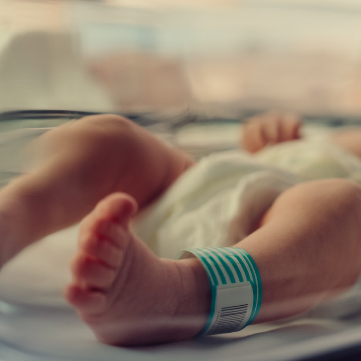 Și-a răpit propria nepoata, de numai 10 zile, dintr-un spital din Italia. Românca a încercat să ajungă cu bebelușa în România
