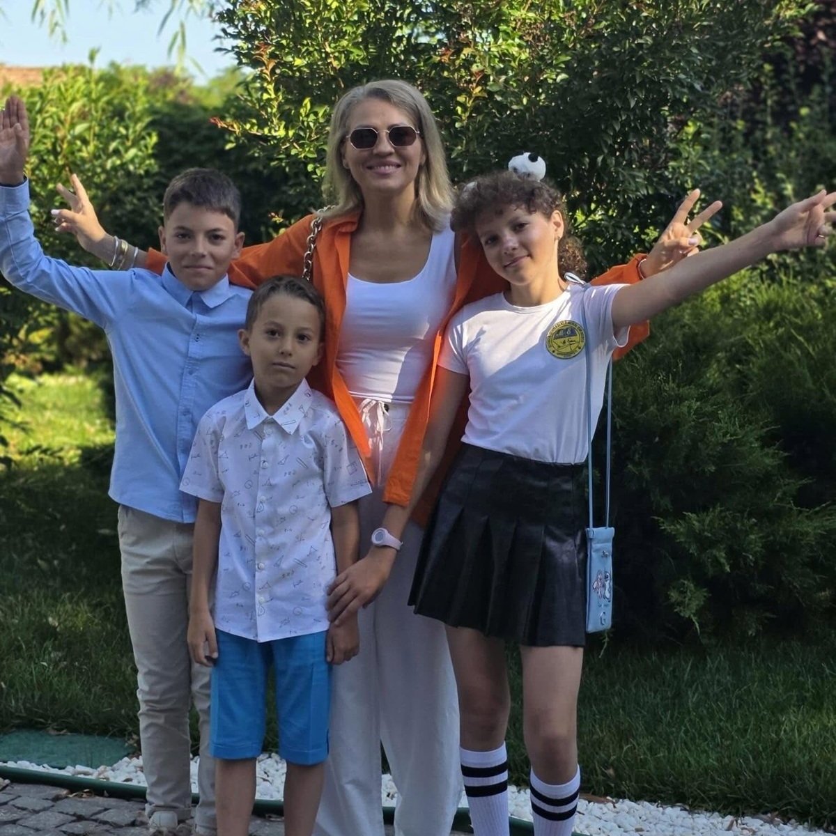 Mirela Vaida și-a dat copiii la o școală din sat. A ales simplitatea în locul unui sistem exclusivist: „I-am învățat așa”