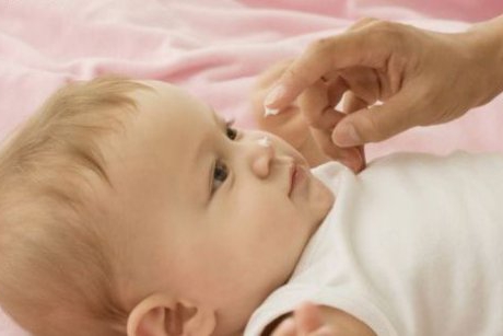 Trateaza eficient  eczemele copilului
