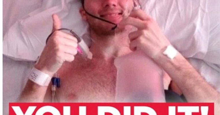 Stephen Sutton, adolescentul bolnav de cancer ce a reusit sa stranga 1 milion de dolari 