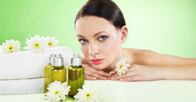 Top 5 obiceiuri care dauneaza pielii