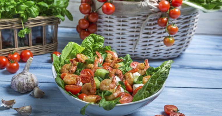 7 salate delicioase de vara cu numai 3 ingrediente