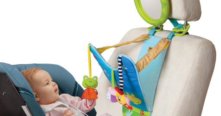 5 idei de jucarii pentru bebe cand calatoriti cu masina