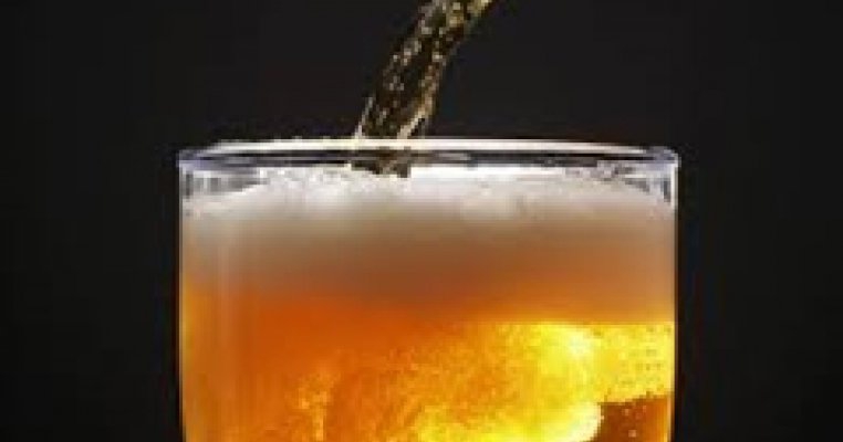 3 bauturi hidratante pentru zilele de vara