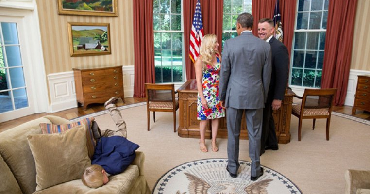 Cel mai tare copil- Ce facea micutul in timpul unei intalniri oficiale cu Barack Obama