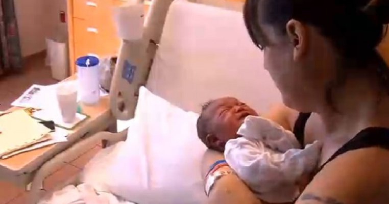 O coincidenta incredibila: O mama si fiica ei au nascut in aceeasi zi