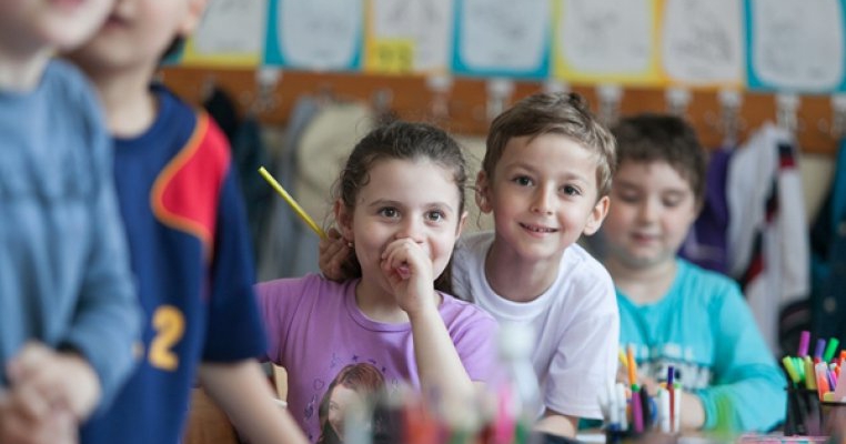  UNICEF si Romgaz sprijina copiii sa mearga la scoala