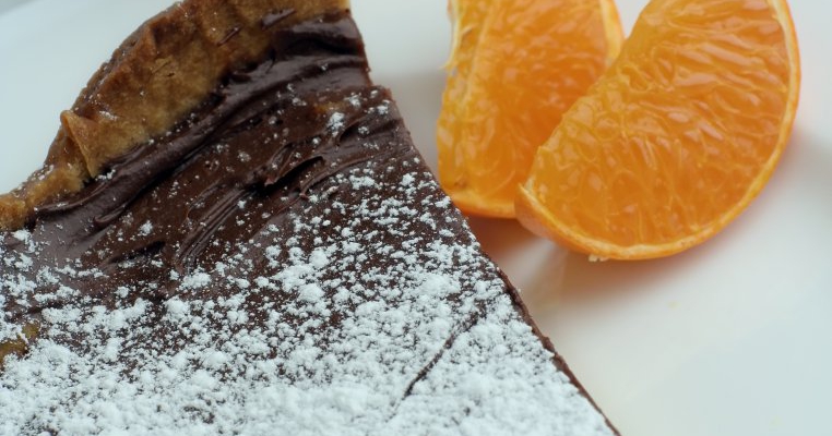 Tarta cu ciocolata si branza de vaca