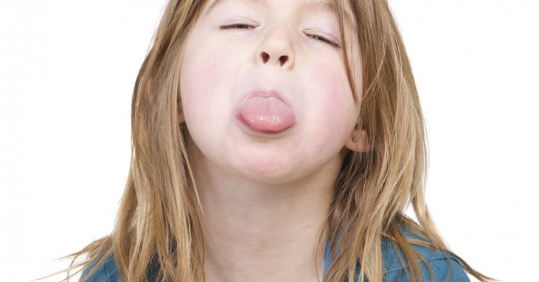 10 situatii nepoliticoase pe care orice mama le indura de la copilul ei