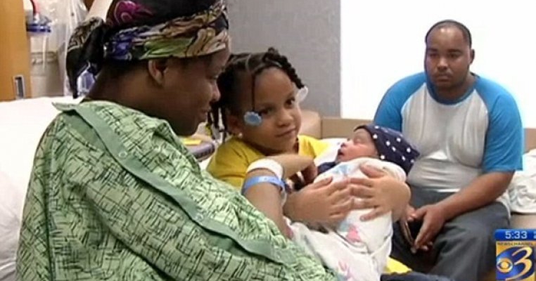  Povestea  incredibila a eroinei de 4 anisori: A sunat la ambulanta si si-a salvat mama