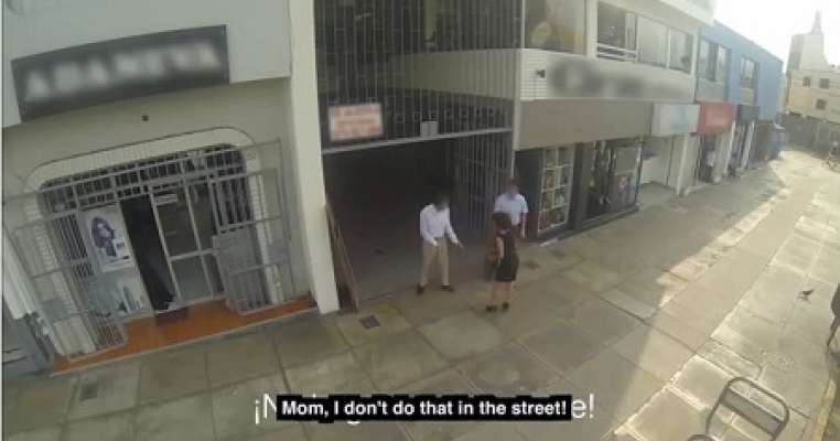 Ce se intampla cand fata pe care o fluieri pe strada este chiar…mama ta?