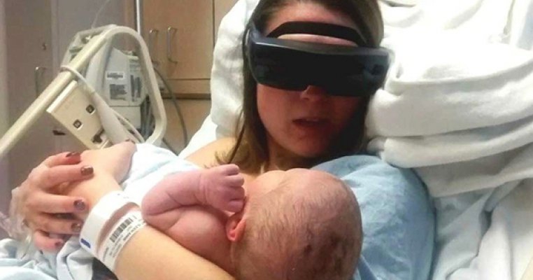 Momentul emotionant cand o mama nevazatoare isi vede bebelusul pentru prima data cu ajutorul unor ochelari speciali