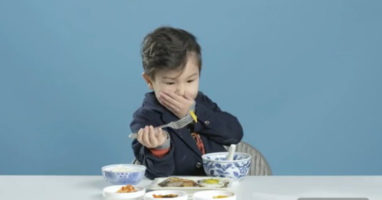 Video amuzant: Copii americani incearca mic-dejunuri europene pentru prima data
