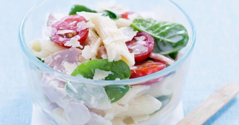 Salata Caesar cu paste